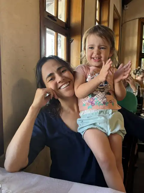 Aline Favaro em casa
